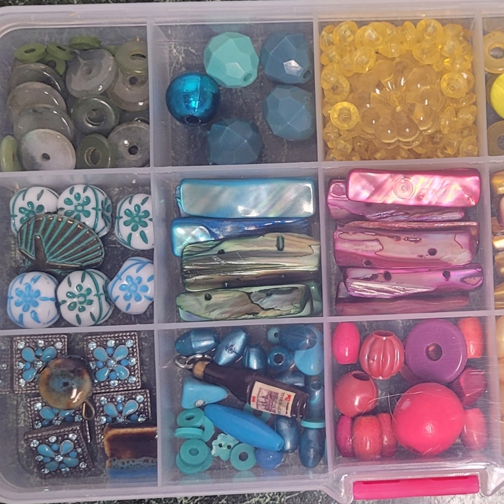 Multi-Color Bead Storage Organizer - Picture 5 of 6